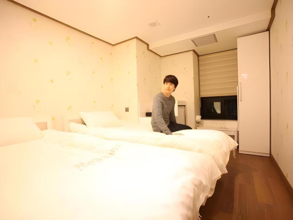Hotel Myeongdong Mom House Seúl Exterior foto