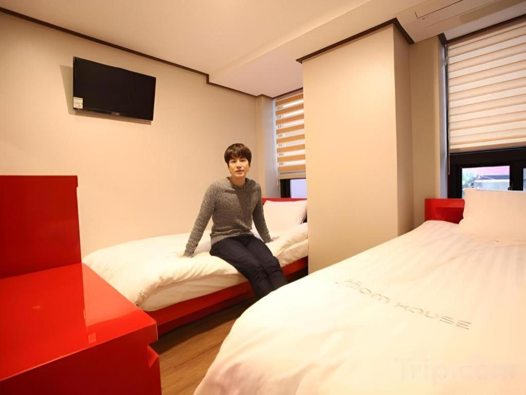 Hotel Myeongdong Mom House Seúl Exterior foto