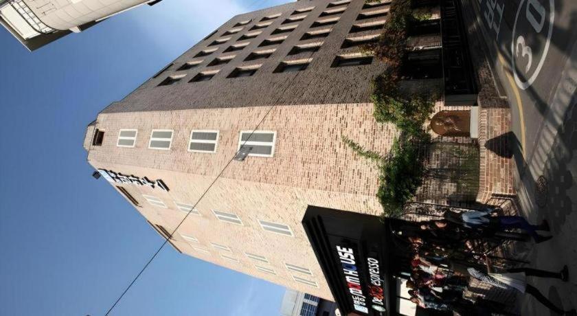 Hotel Myeongdong Mom House Seúl Exterior foto