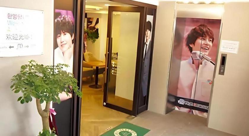Hotel Myeongdong Mom House Seúl Exterior foto